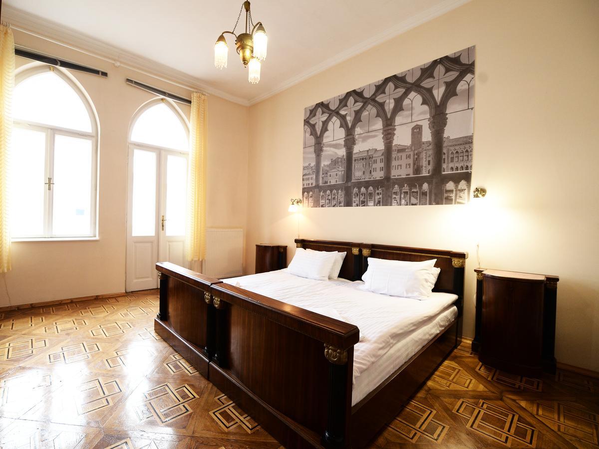 The Historical Family Nest In City Centre Lviv Kültér fotó