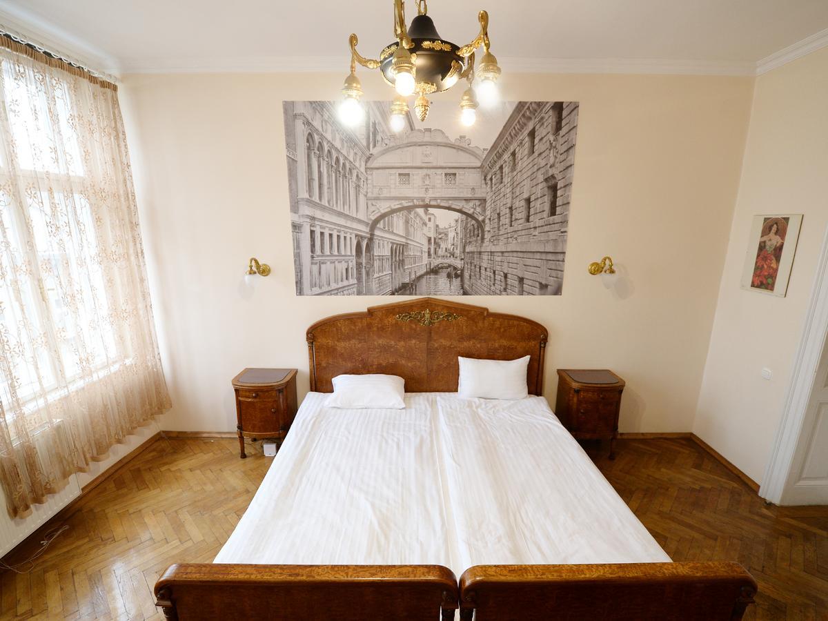 The Historical Family Nest In City Centre Lviv Kültér fotó