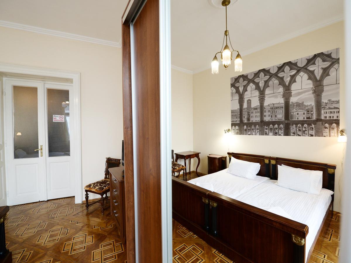 The Historical Family Nest In City Centre Lviv Kültér fotó